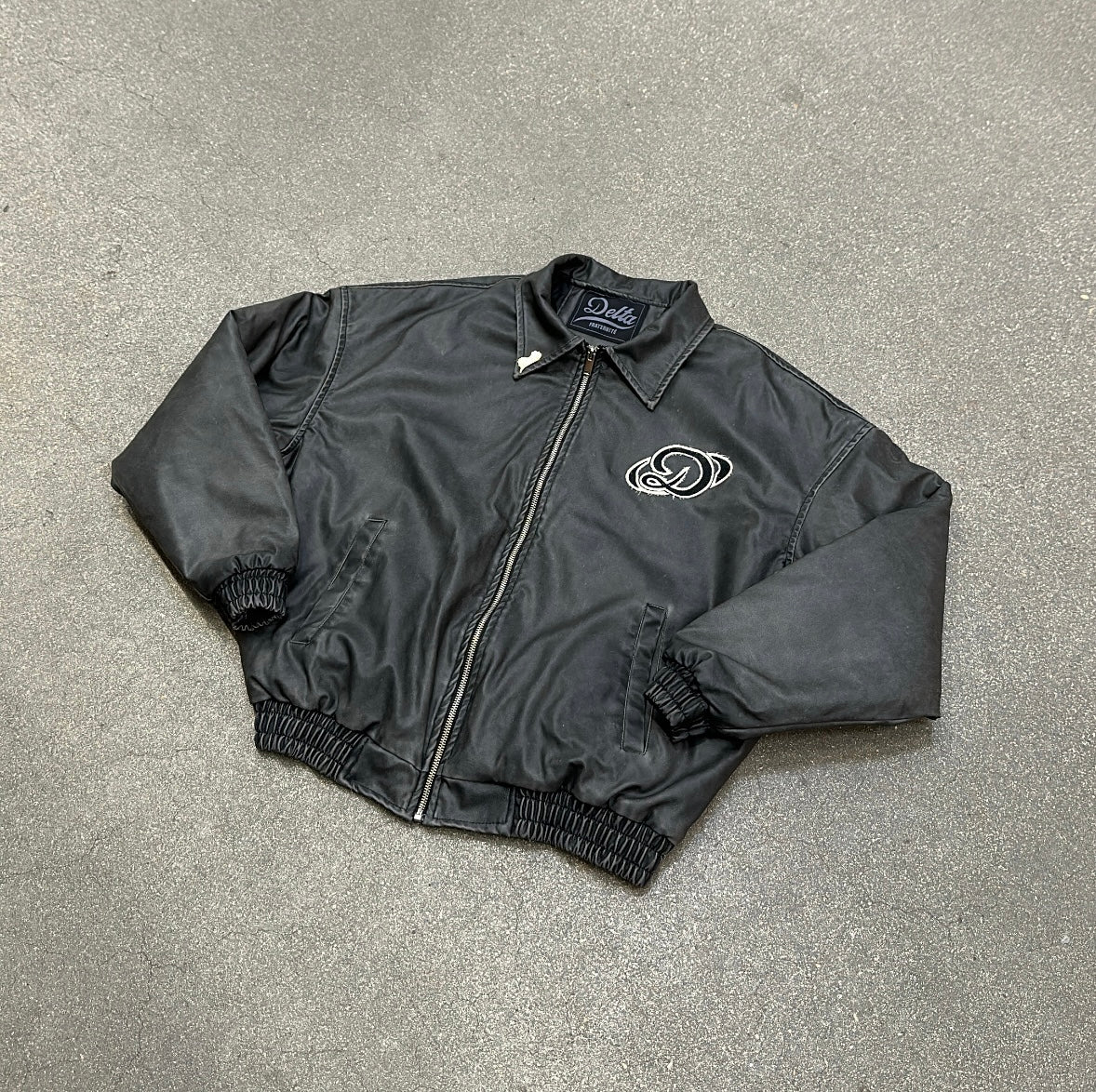 Veste Delta Iconic – Minimal Edition